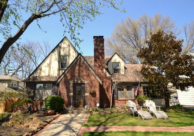 22 E 62nd Ter, Kansas City, MO 64113