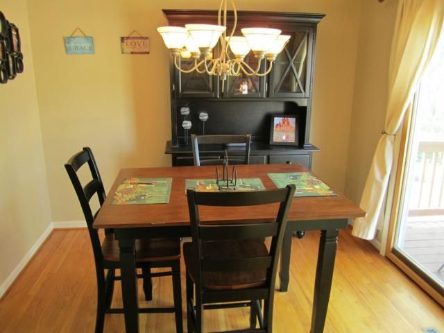 10506 W 89th Ter, Overland Park, KS 66214