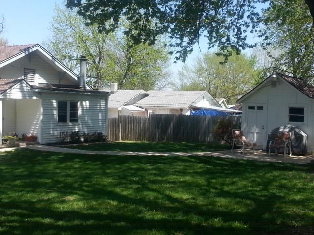 927 E Sea Ave, Independence, MO 64050