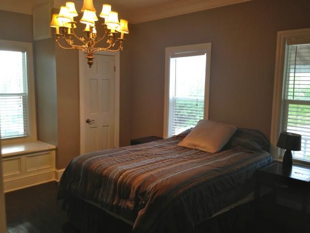 453 N Main St, Liberty, MO 64068