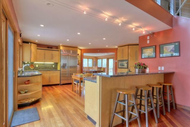 20702 Crickett Ln, Lenexa, KS 66220