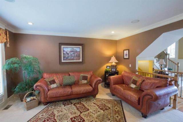 16220 Ash St, Overland Park, KS 66085