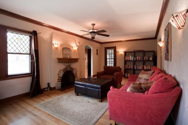 211 E 73rd St, Kansas City, MO 64114