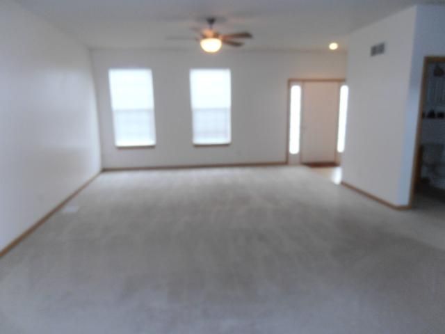 12337 S Tallgrass Dr, Olathe, KS 66061