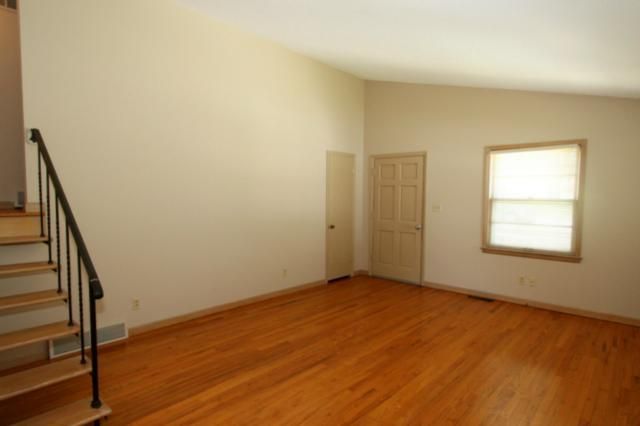 3909 N Denver Ave, Kansas City, MO 64117