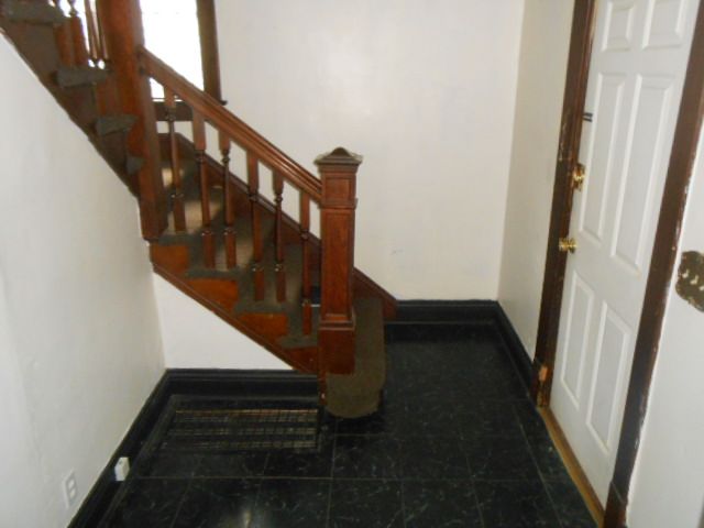 304 Myrtle Ave, Kansas City, MO 64124