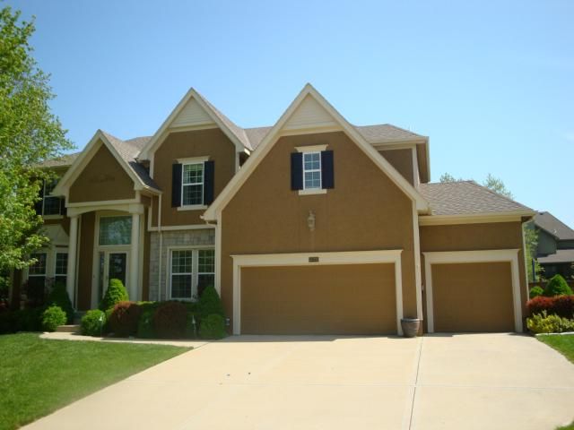 14331 Kessler St, Overland Park, KS 66221