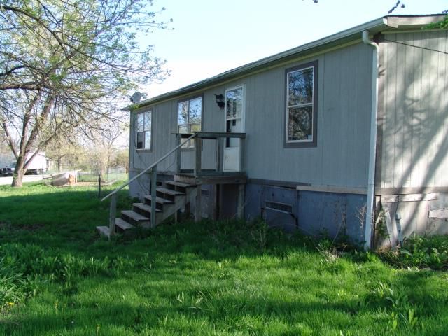 201 Forest St, Jamesport, MO 64648
