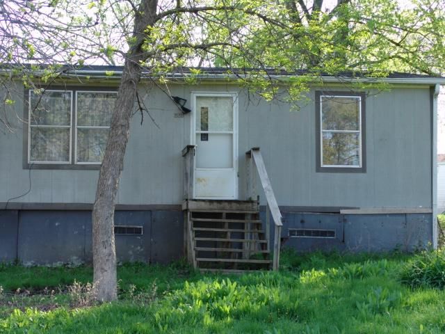 201 Forest St, Jamesport, MO 64648