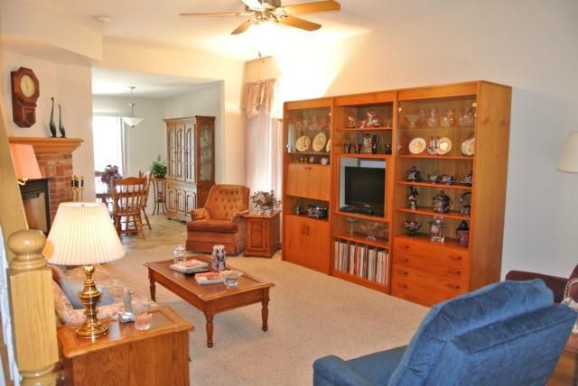 4729 Larkspur Cir, Lawrence, KS 66047