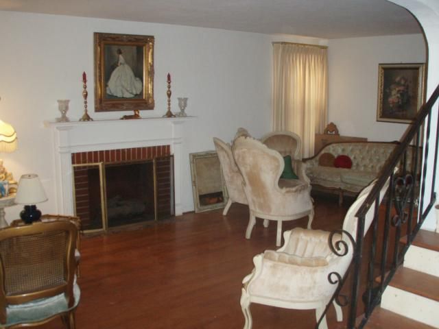 2904 E Meyer Blvd, Kansas City, MO 64132