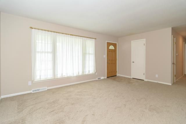 6914 Marty St, Overland Park, KS 66204
