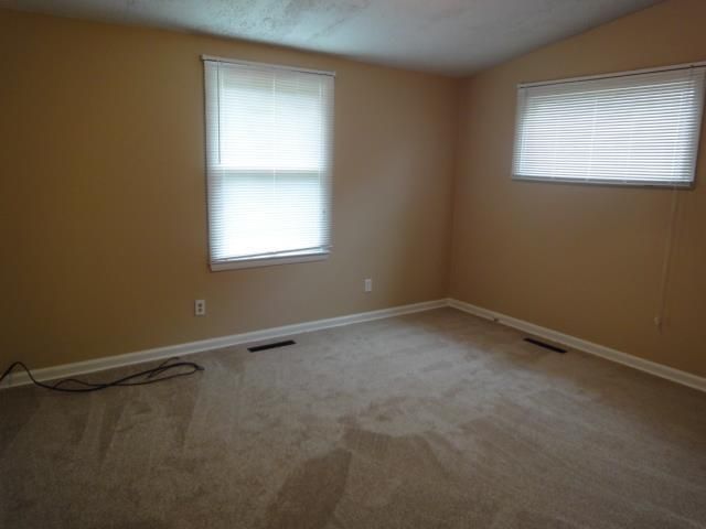 8743 Stearns St, Overland Park, KS 66214