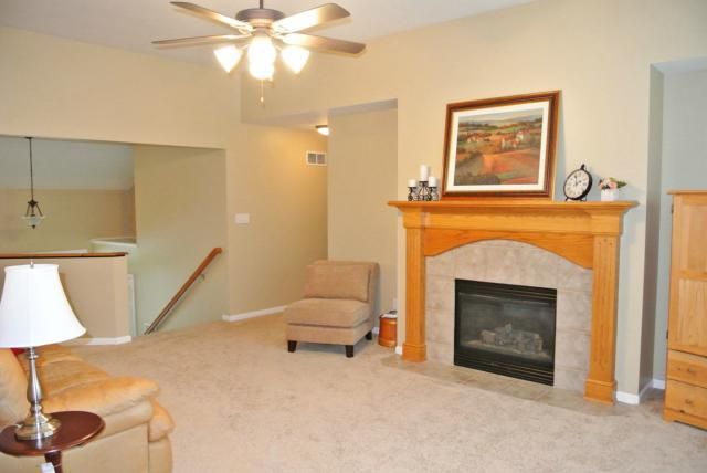 3417 Stone Post Ct, Lawrence, KS 66049
