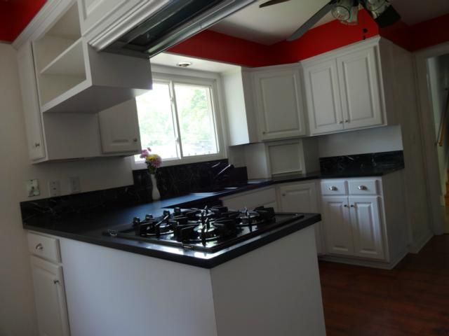 8014 W 54th Ter, Overland Park, KS 66202