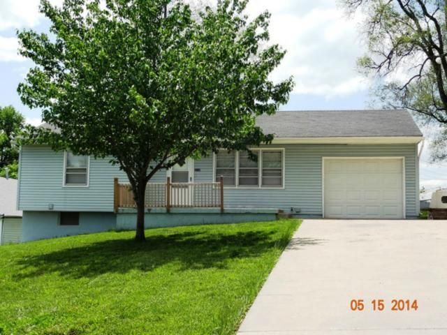 Ditzler Ave, Kansas City, MO 64133