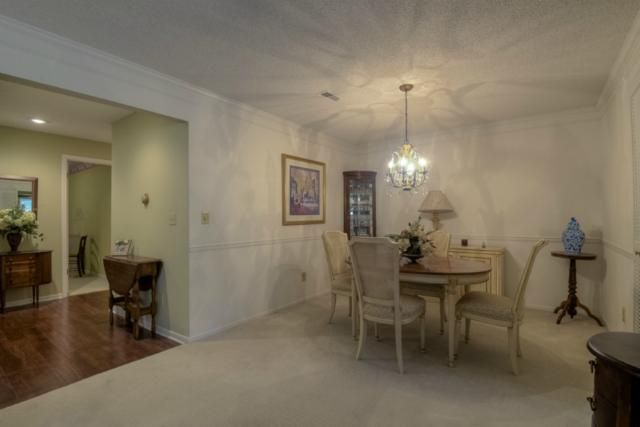 6712 W 109th St #D, Overland Park, KS 66211