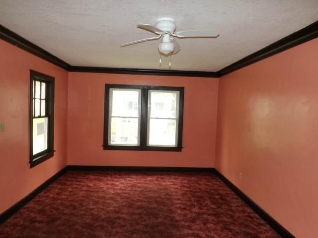 6648 Broadmoor St, Kansas City, MO 64131