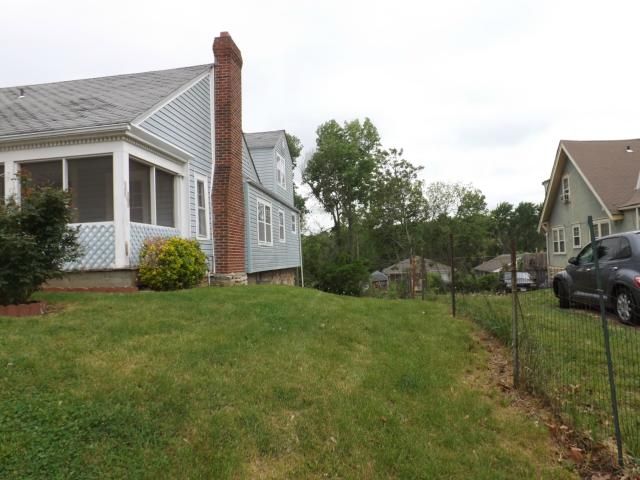6648 Broadmoor St, Kansas City, MO 64131