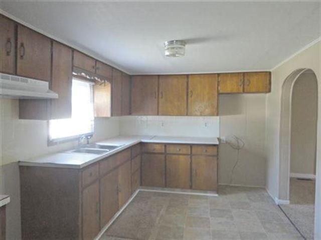 1913 S Marvin, Sedalia, MO 65301