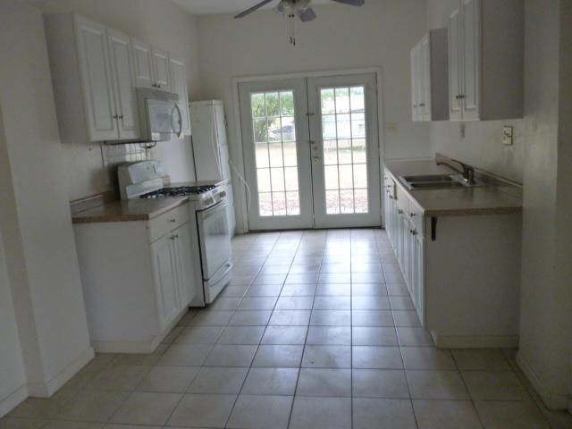 610 S Vine, Holden, MO 64040