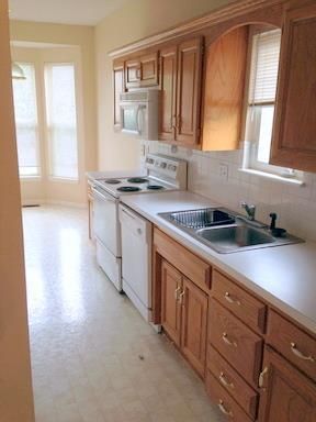 11425 W 113th St, Overland Park, KS 66210