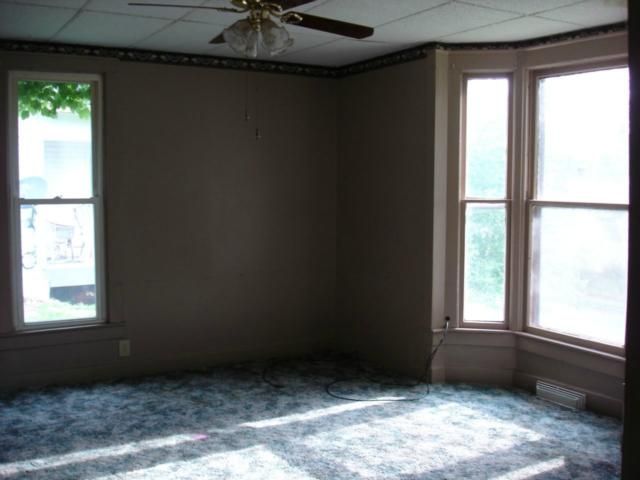 413 N 2nd St, Atchison, KS 66002