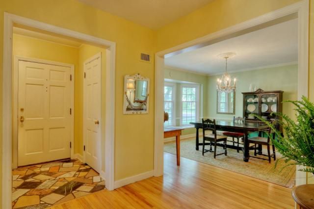 616 E 65th St, Kansas City, MO 64131
