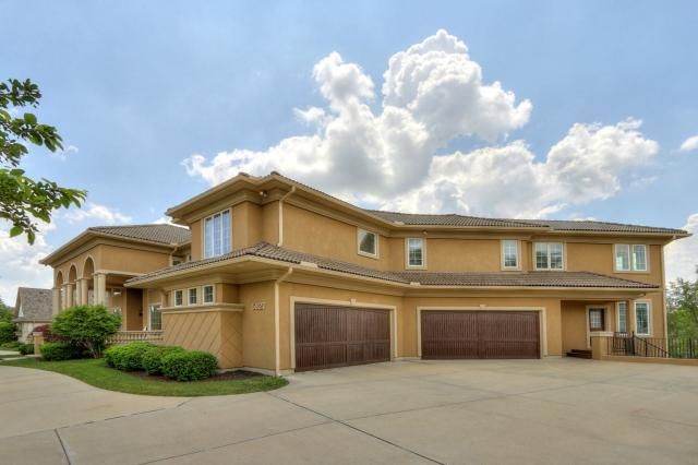 5827 W 148th Pl, Overland Park, KS 66223