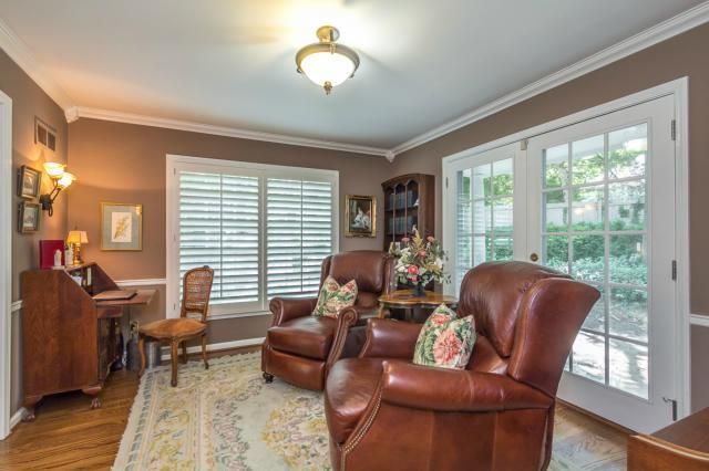 10209 Cedar St, Overland Park, KS 66207