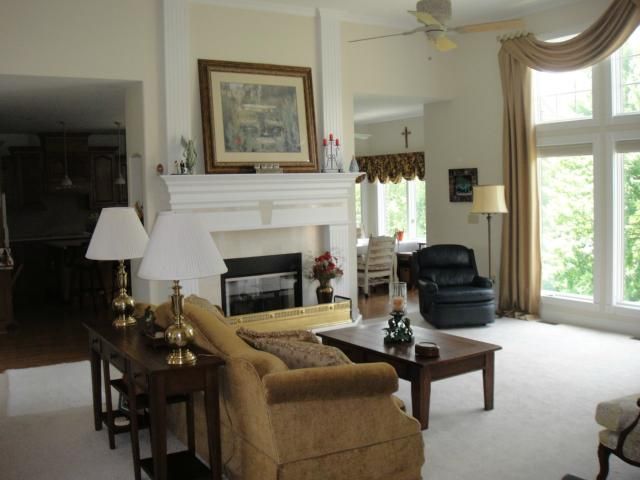 2143 Main St, Atchison, KS 66002