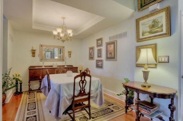 9435 N Ditzler Ave, Kansas City, MO 64157