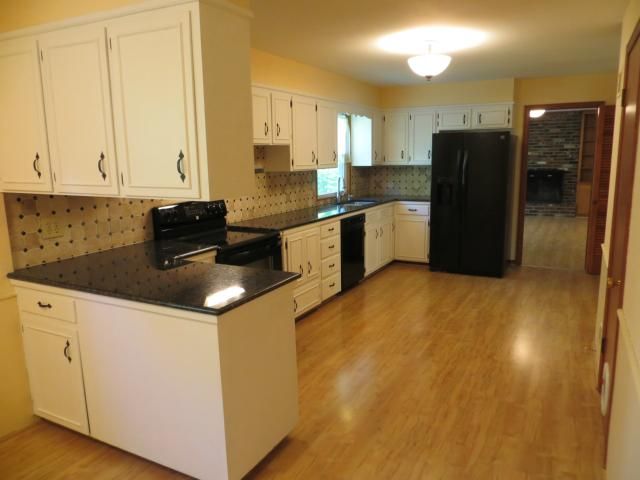 11516 Walnut St, Kansas City, MO 64114