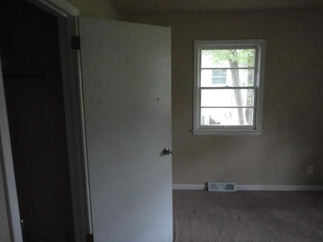 7626 E 76th St, Kansas City, MO 64138