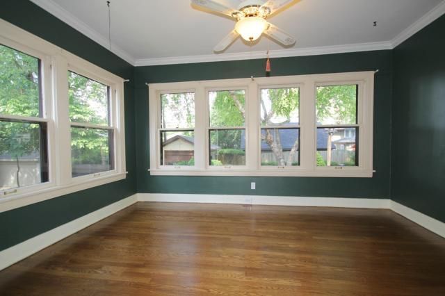 5836 Central St, Kansas City, MO 64113