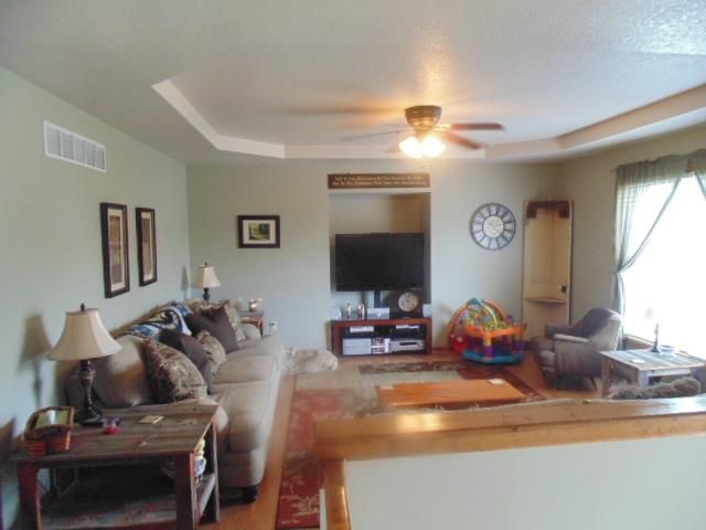 1205 Sam Den Cir, Cameron, MO 64429
