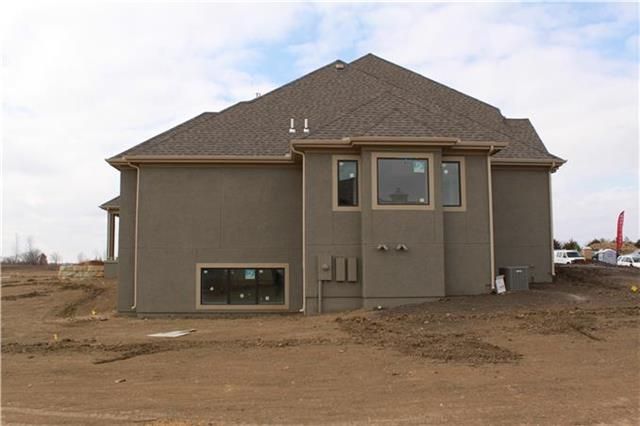 10603 W 164th Ter, Overland Park, KS 66062