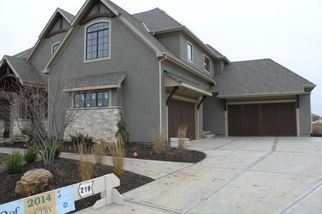 10603 W 164th Ter, Overland Park, KS 66062