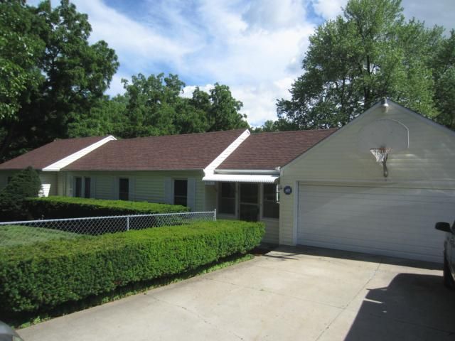 9411 E 37th St, Kansas City, MO 64133