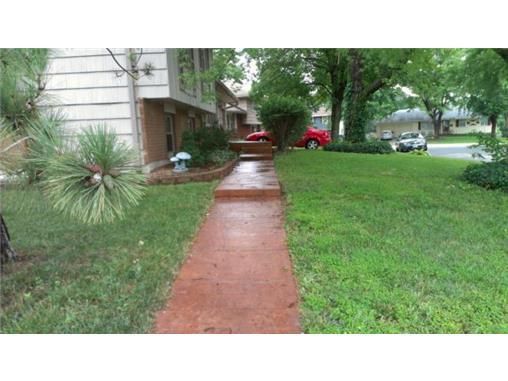 3308 S Leslie St, Independence, MO 64055