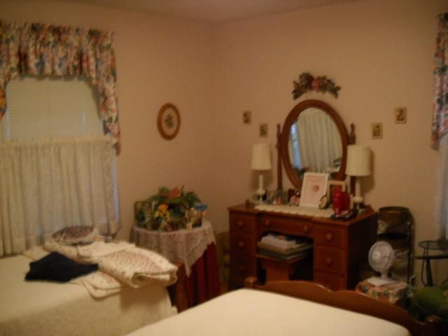 12209 E 50th Ter, Independence, MO 64055