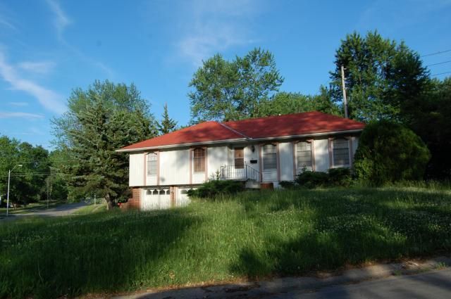 8917 Kentucky Ave, Kansas City, MO 64138