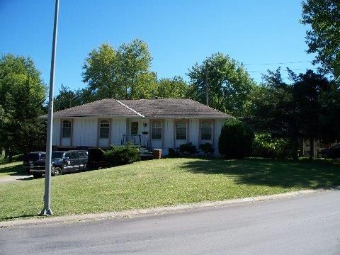 8917 Kentucky Ave, Kansas City, MO 64138