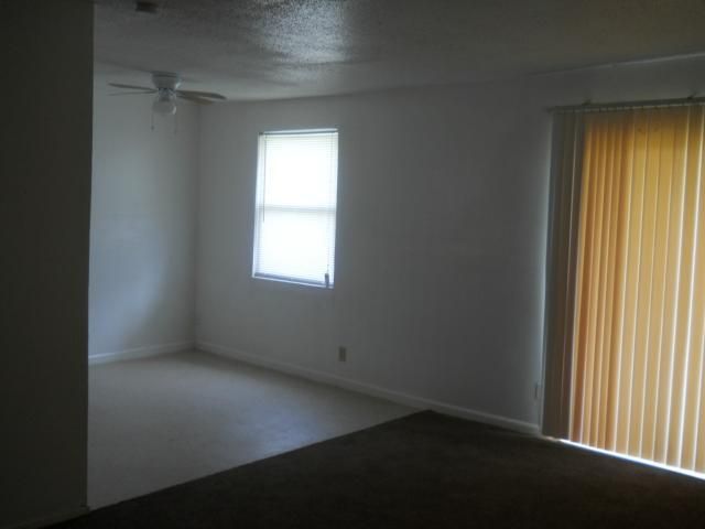 6434 Paseo 6440 Ave, Kansas City, MO 64131