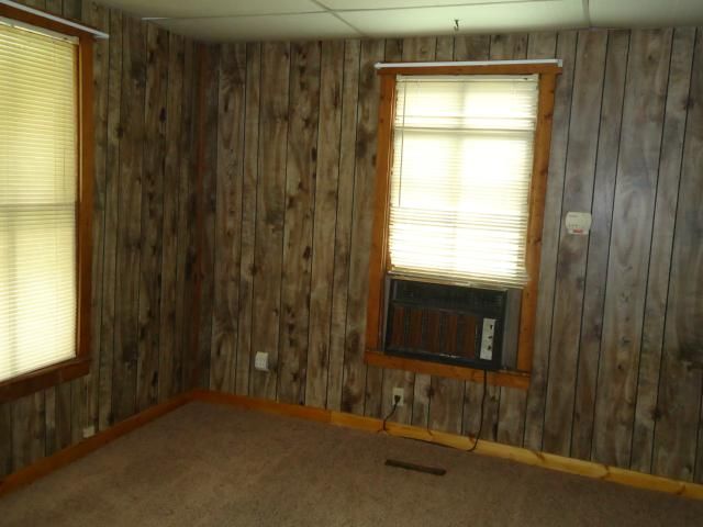 1508 S 7th St, Atchison, KS 66002