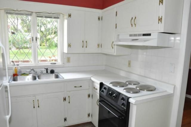 8909 W 71st St, Overland Park, KS 66204