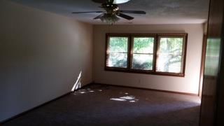 2110 N 36 St, St Joseph, MO 64506