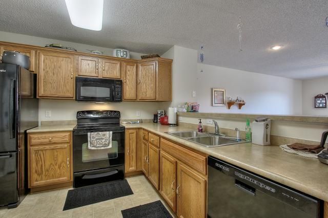 5408 N Hickory St, Kansas City, MO 64118
