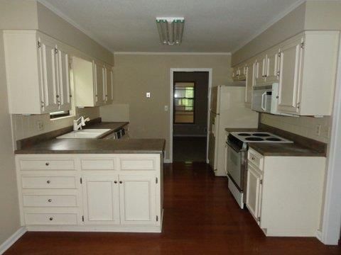 1510 E 100th St, Kansas City, MO 64131