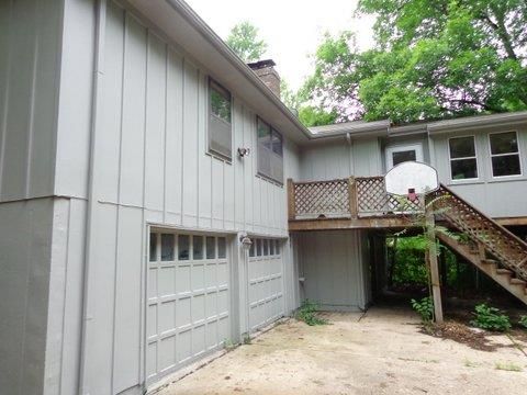 1510 E 100th St, Kansas City, MO 64131